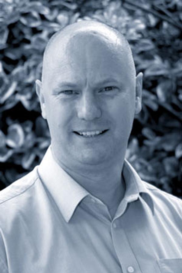 Dr Paul Bedford 