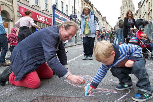 Bristol mayor George Ferguson gets sketching during celebrations for the city's Park & Slide initiative / bristolmayor.co.uk/