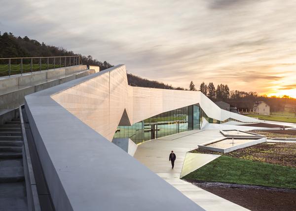 The new International Centre for Cave Art tells the story of Montignac’s Paleolithic caves, France / Luc Boegly & Sergio Grazia