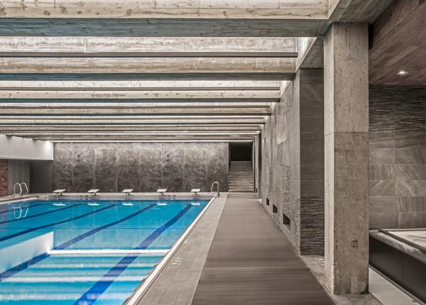 This ‘urban sports resort’ offers a wide range of health and wellness amenities