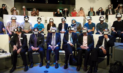 The experience is powered using the Samsung Gear VR Innovator Edition virtual reality headset / Natural History Museum The experience is powered using the Samsung Gear VR Innovator Edition virtual reality headset / Natural History Museum