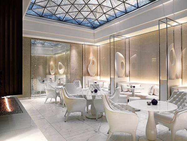The spa lounge is one of several areas for relaxation at ESPA Life at Corinthia / 