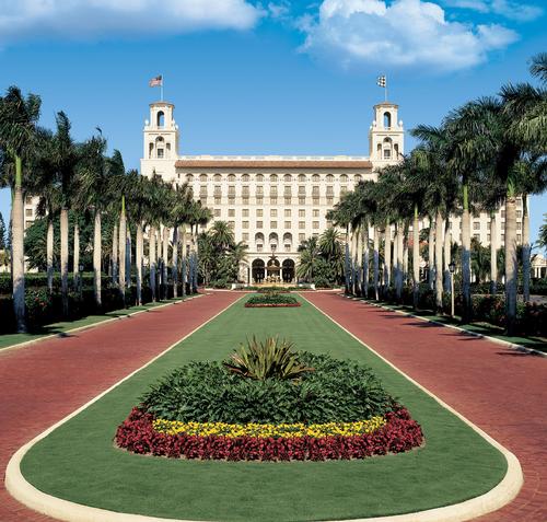 The Breakers was built in 1926 and modelled after Villa Medici in Italy. / The Breakers