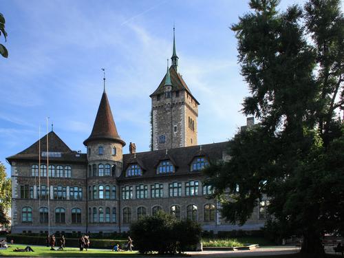 The original building was designed by Gustav Gull and opened in 1898 / Roland Zh