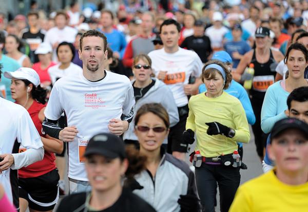 If we think everyone else is exercising, we’re more likely to do it ourselves / all photos: www.shutterstock.com