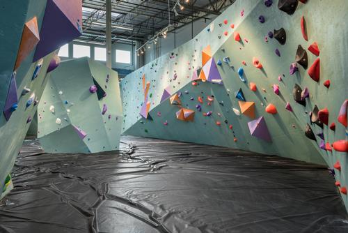The facility is the largest gym in the US and the largest bouldering gym in the world / Austin Bouldering Project