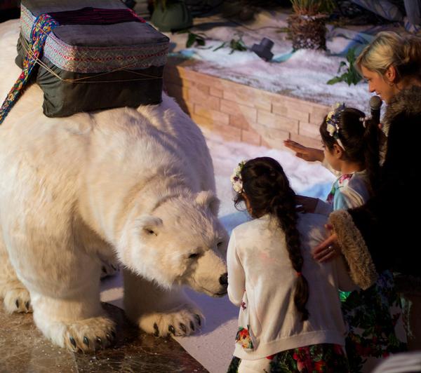 Animatronic Polar Bear at Winterfest Event