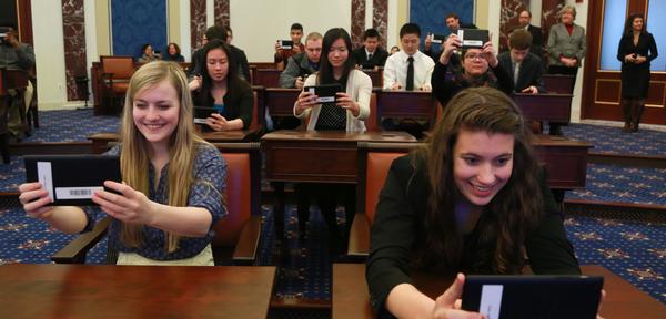 Students roleplay political debates in 
a live simulation experience at Edward 
M Kennedy Institute for the US Senate / PHOTOS: ESI DESIGN