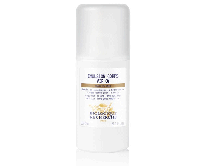 The Emulsion Corps VIP O2 spray is for all skin types / 