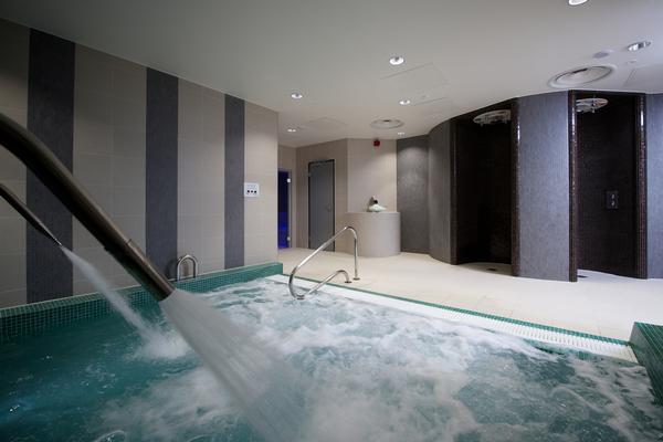 The high specification spa features a hydrotherapy pool with massage jets and a large sauna with luxury benches