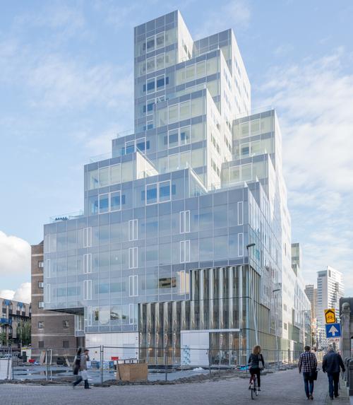 The glass is always greener: OMA's Timmerhuis uses vast amounts of energy efficient glass in Rotterdam / OMA