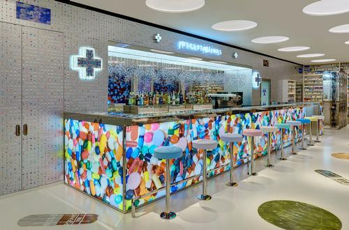 The restaurant’s name is a reference to the artist’s 1992 installation Pharmacy, which was first shown in New York / Prudence Cuming Associates, courtesy of 2H Restaurant Ltd