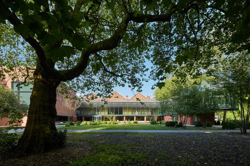 RIBA said spatial relationships had been reinstated, with the gallery now embracing Whitworth Park / Alan Williams