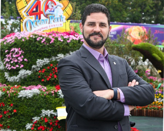 Hougland has more that 30 years experience in the themed entertainment and attractions industry Hougland has more that 30 years experience in the themed entertainment and attractions industry