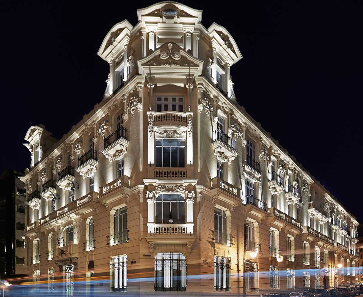 The 19th Century building has been restored by architect Antonio Obrador / Hotel Urso Madrid