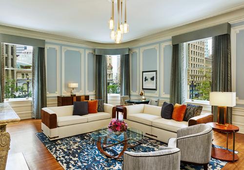 Beatrice Girelli of indidesign decided to ensure the upgraded State Suite was complemented by original design elements