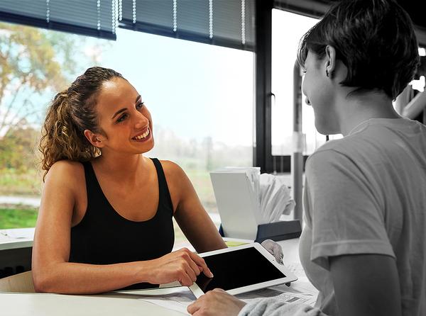Females are more likely to be spoken to by reception staff / PIC: ©www.shutterstock.com