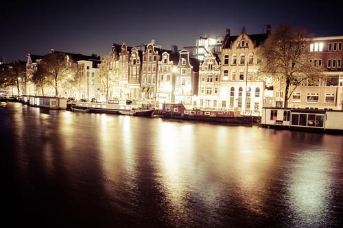 The Waldorf is situated along the Herengracht canal / Shutterstock.com/Curioso The Waldorf is situated along the Herengracht canal / Shutterstock.com/Curioso