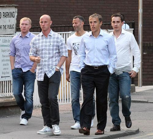 (L-r) Paul Scholes, Nicky Butt, Ryan Giggs, Phil Neville and Gary Neville are behind the scheme