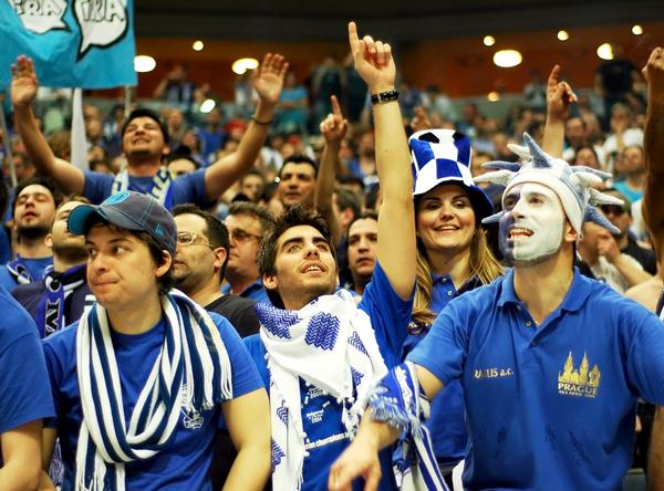 Each new stadium opening creates higher expectations from fans as the experience improves / shutterstock
