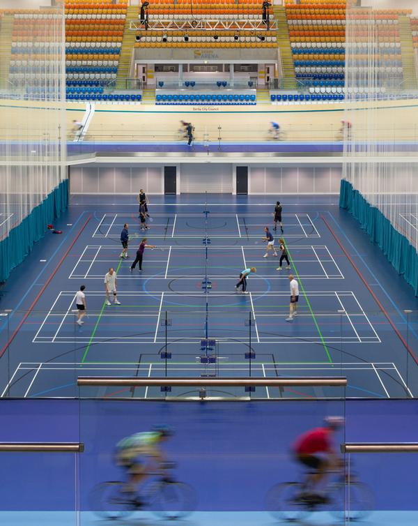 The decision to build the cycling track above ground floor level allows unimpeded access to the multi-use infield and its 12 sports courts