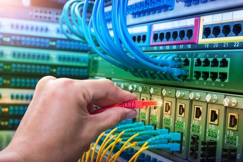 Gigabit broadband will support innovations such as VR and the Internet of Things, as well as increasing the use of targeted television adverts, and constantly improving mobile apps / Shutterstock.com