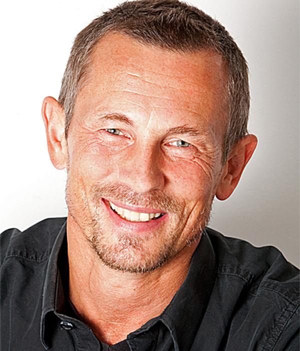 Dr Chris Beedie