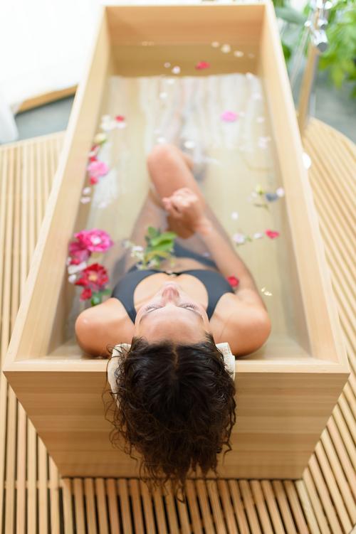 Bathing follows the Japanese theme / Alaena Spa