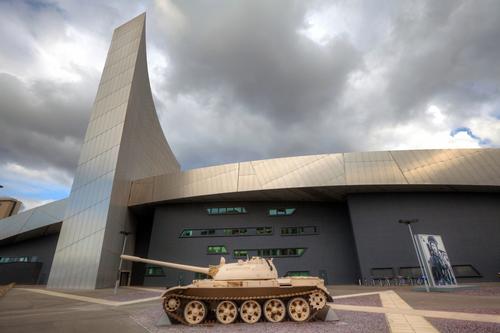 The English National Ballet performed at the Imperial War Museum North in Manchester / Shutterstock.com/Debu55y The English National Ballet performed at the Imperial War Museum North in Manchester / Shutterstock.com/Debu55y