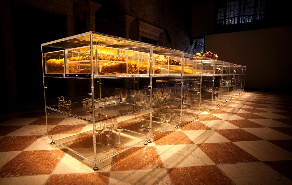 The installation, called Infinity Kitchen, was created as part of a satellite event for the Venice Architecture / Martin Rijpstra