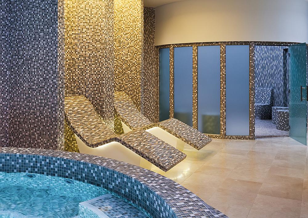 Blu Spas was inspired by Seabiscuit, the film of the 1930s-era racehorse, when designing the spa. Overall, it has a luxurious yet homely feel 