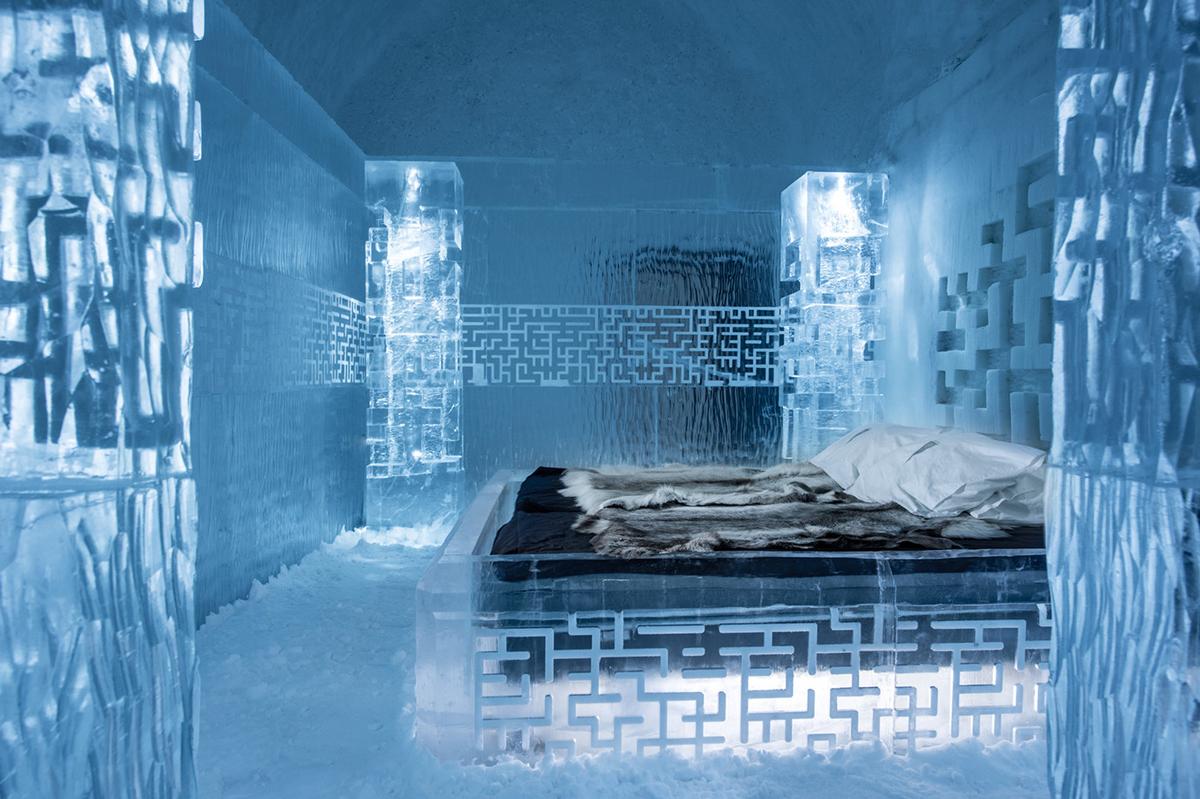 A series of architects and designers have created suites for the hotel / Icehotel