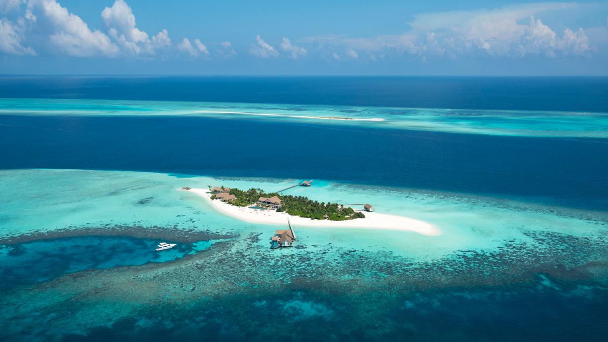 The Four Seasons Private Island Maldives at Voavah, Baa Atoll is located in an exclusive-use UNESCO hideaway in a World Biosphere Reserve.
/ 