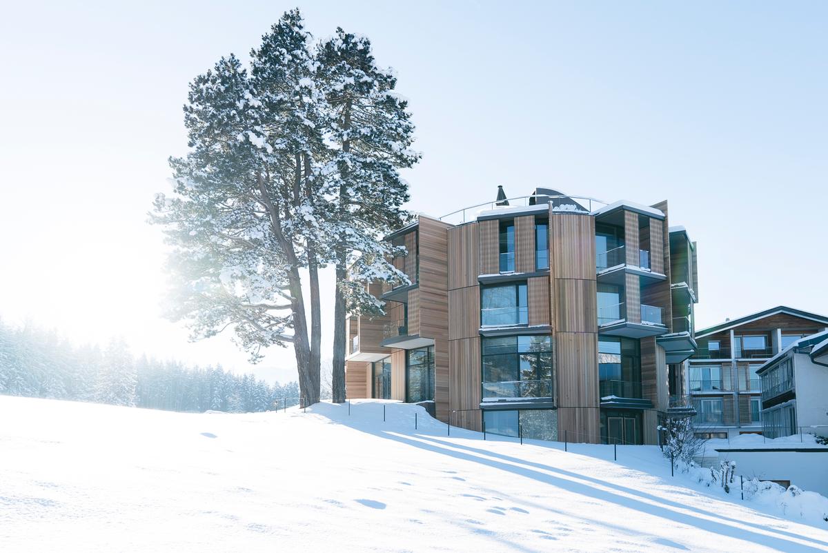 The redesign includes a new and modern five-story circular building / Lanserhof Lans