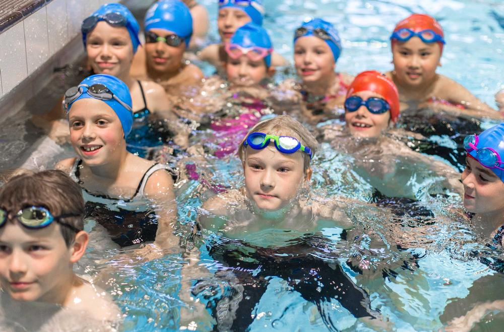 Since 2013, the average number of swimming lessons made available to primary age children per year has risen from 16 to 18