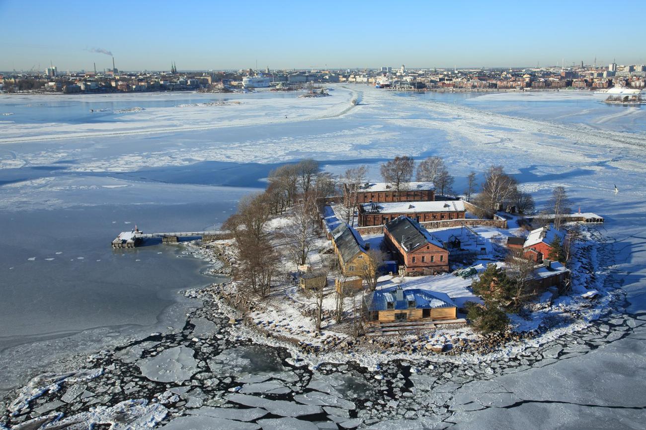 The island of Lonna is within a seven-minute boat ride from the centre of Helsinki / 