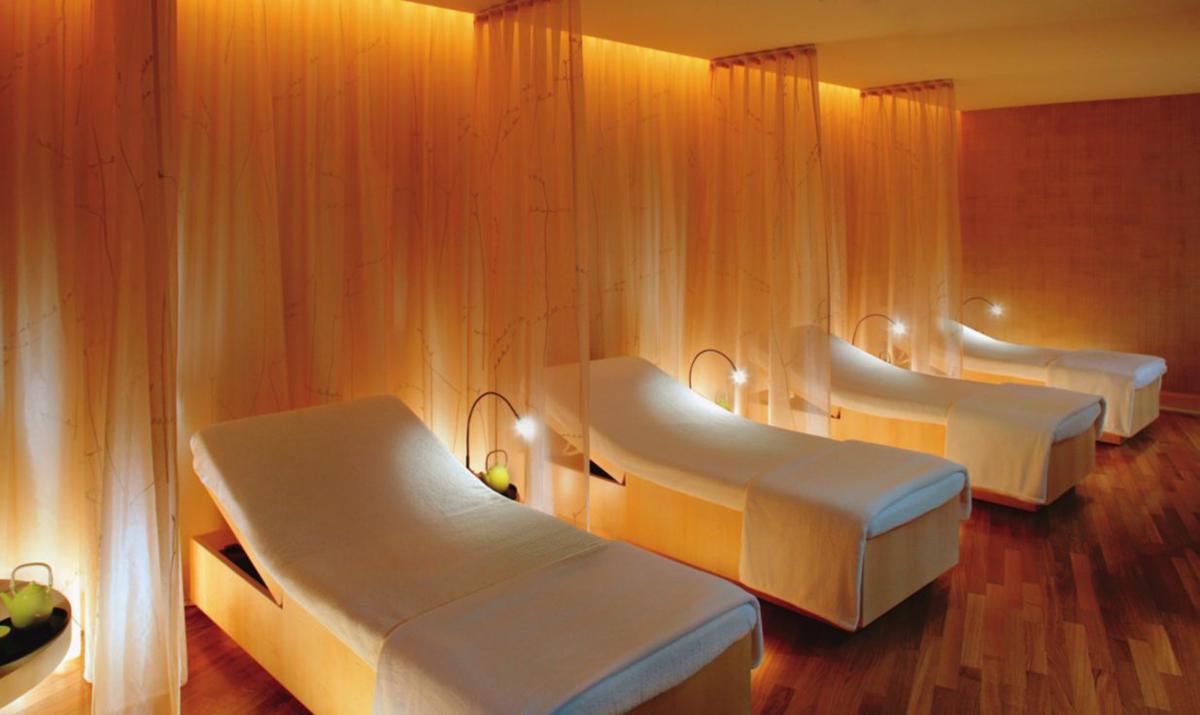 Mandarin Oriental's Washington Spa has eight treatment rooms and a range of relaxation areas (pictured) / 
