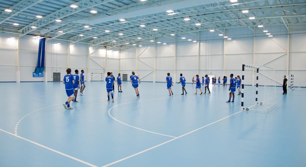 The 5,000sq m sports hall can host four full-size handball courts, four 
futsal pitches, eight netball courts or six basketball courts