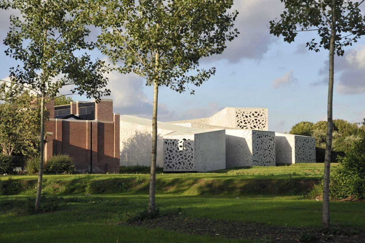 Gautrand's extension of the Lille Museum of Modern Art, completed in 2010 / Courtesy of Manuelle Gautrand Architecture