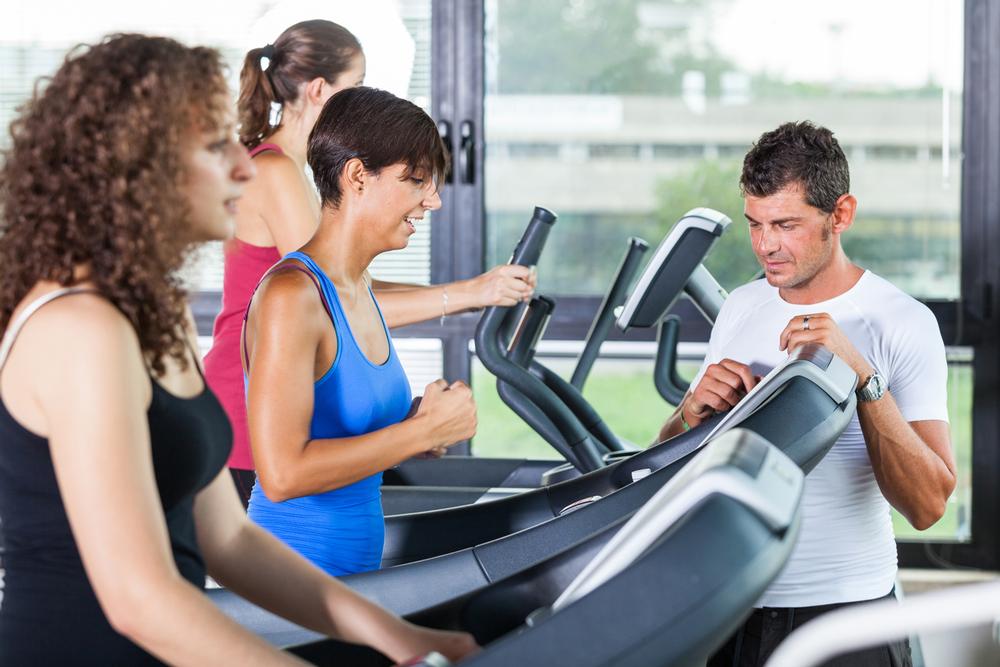Reciprocity principle: If a PT offers free advice, the member is more likely to spend with him in the future / photo: shutterstock.com/Aleksandr Markin
