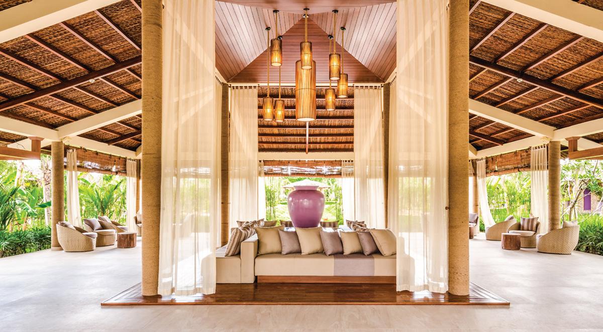 The reception area of the 11,210sq m (121,000sq ft) Maia Spa Phu Quoc / 