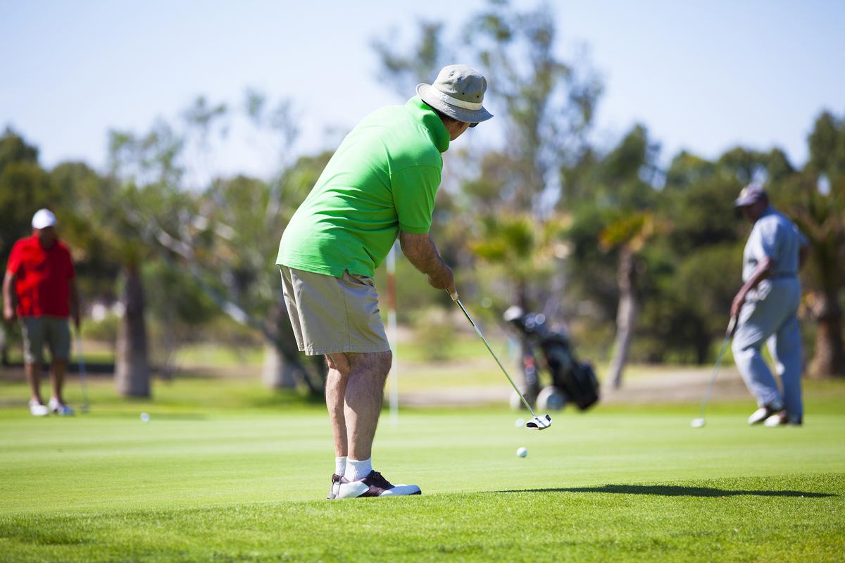 Physically inactive people who get into golf are likely to pick it up regularly and become more healthier / Shutterstock