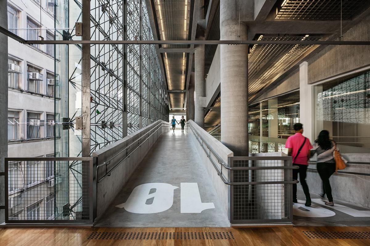Circulation has been enhanced with the introduction of large ramps connecting each floor, allowing visiotrs to stroll through the building