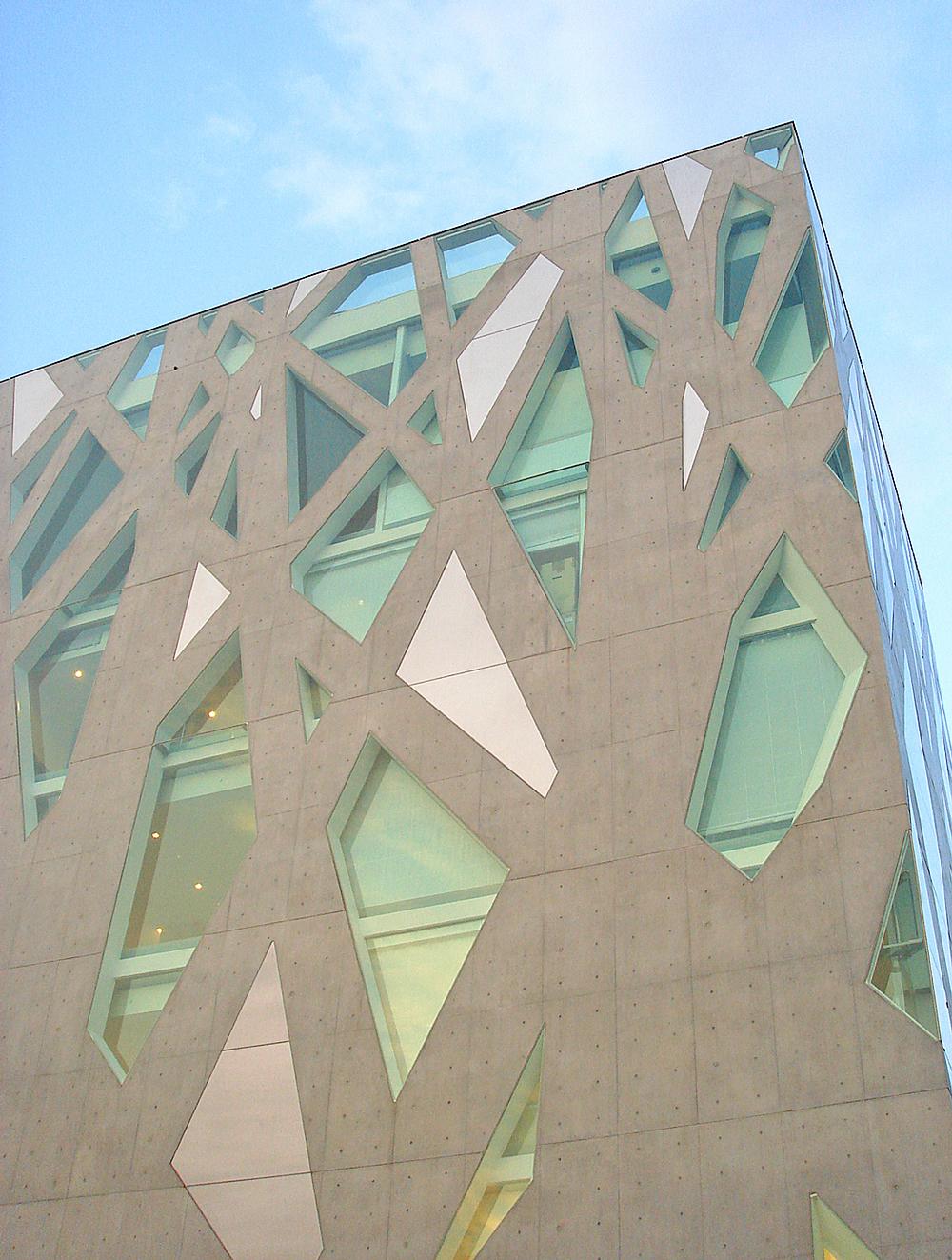 Toyo Ito designed Tod’s store in Tokyo’s fashionable Omotesando shopping district Toyo Ito designed Tod’s store in Tokyo’s fashionable Omotesando shopping district