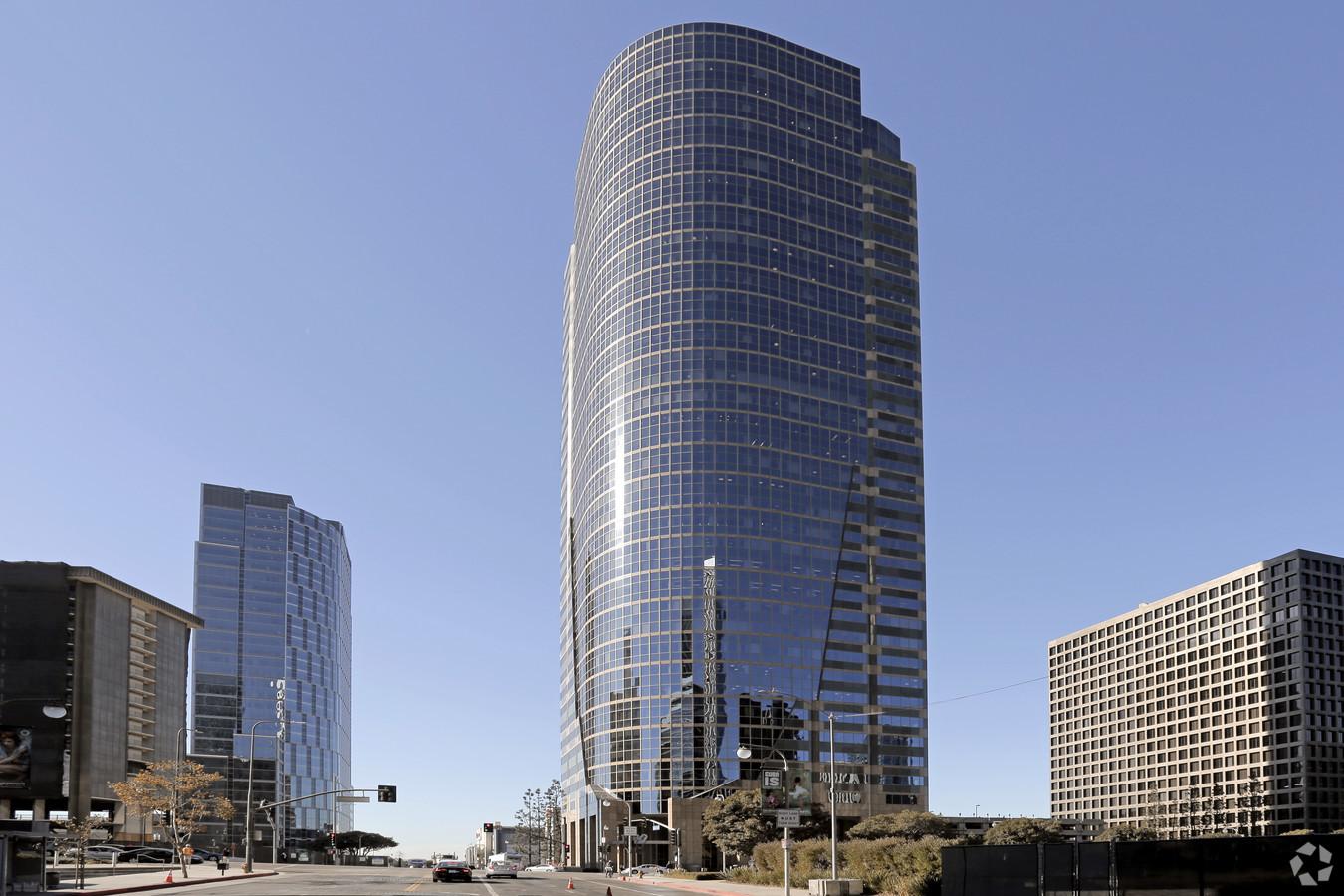 AECOM's main headquarters are located in Los Angeles, California AECOM's main headquarters are located in Los Angeles, California