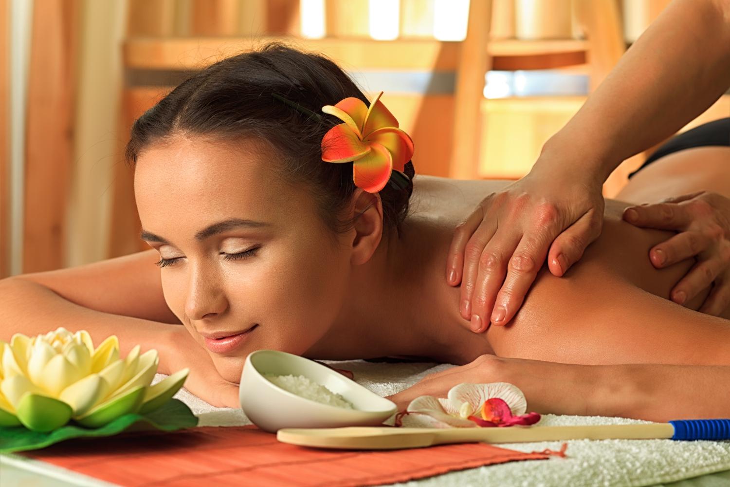 Elemental Herbology has expanded its treatment offering with the launch of a new full-body exfoliating treatment / Shutterstock.com
