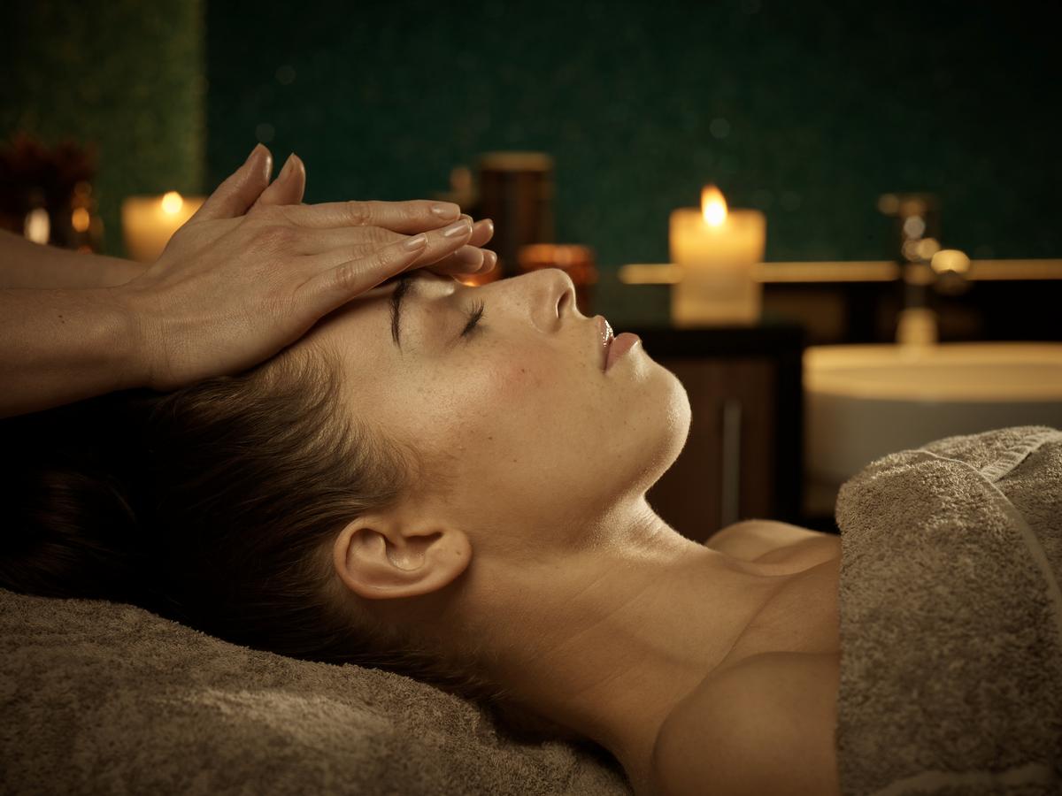 The meditations allow guests to fully relax before their treatment so they can get the most out of their experience / 