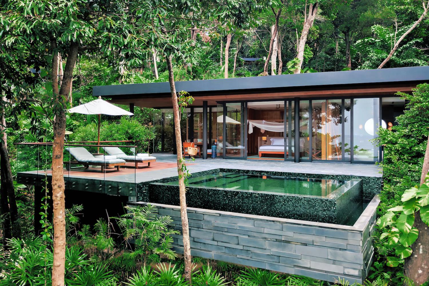Six Senses Krabey Island will feature 40 private pool villas with green living roofs, sun decks with infinity plunge pools and rain showers / 