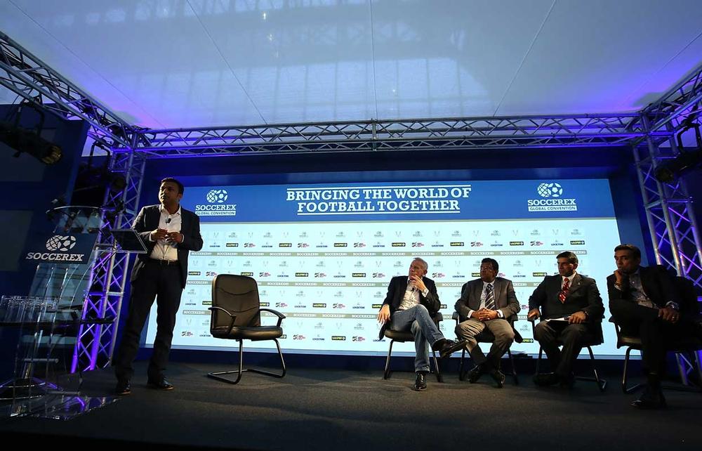 The convention attracts a number of leaders and former players who now work in the sector 