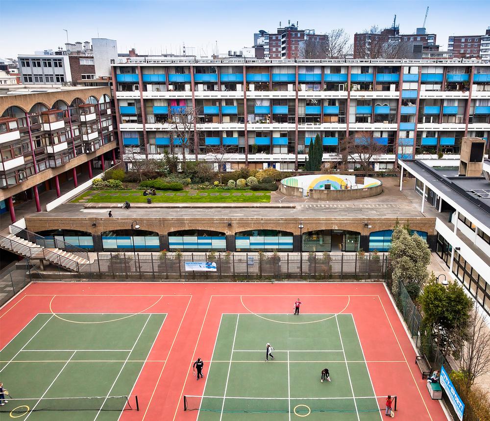 Golden Lane leisure centre in London – an example of how sport can be embedded in its surroundings